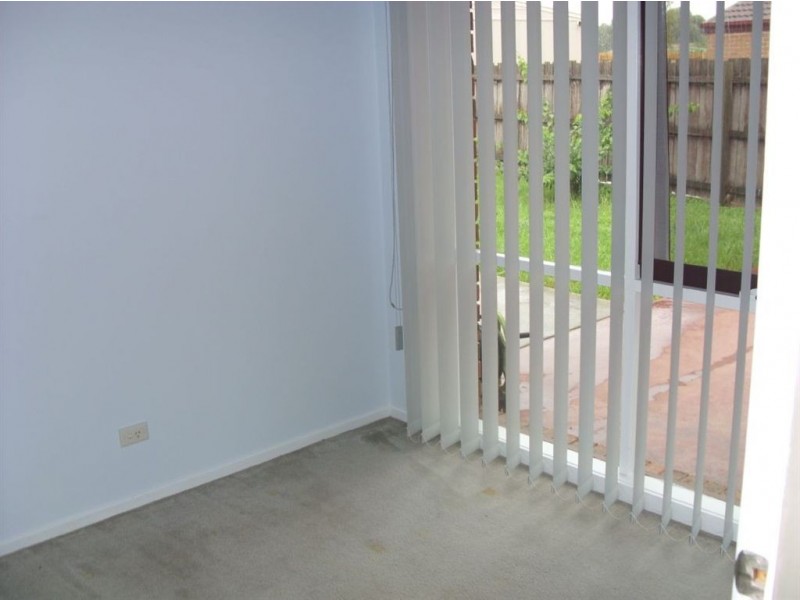 8 Wills Court, Cranbourne North VIC 3977