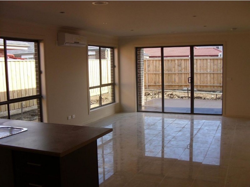 3 Staffordshire Place, Lyndhurst VIC 3975