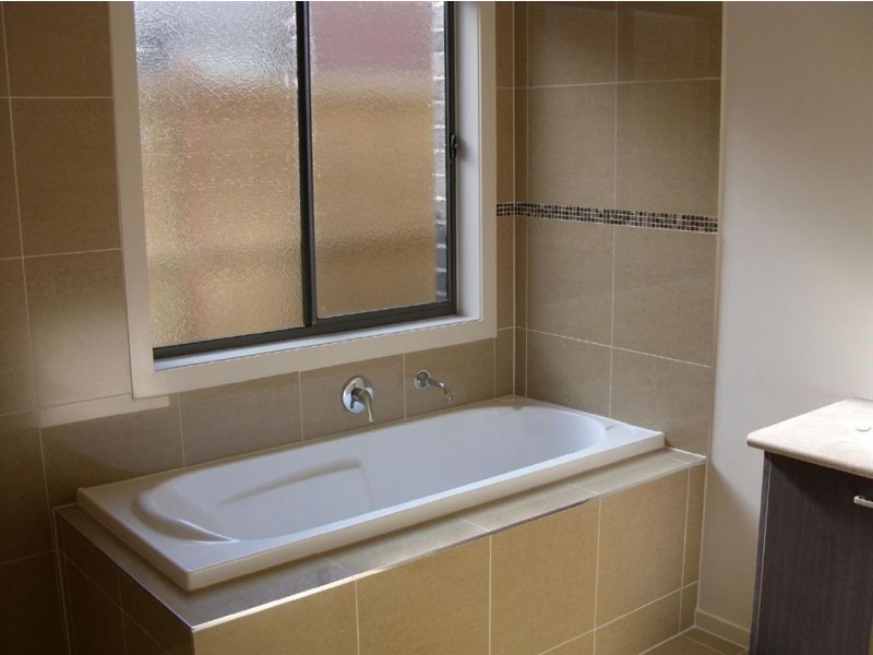 3 Staffordshire Place, Lyndhurst VIC 3975