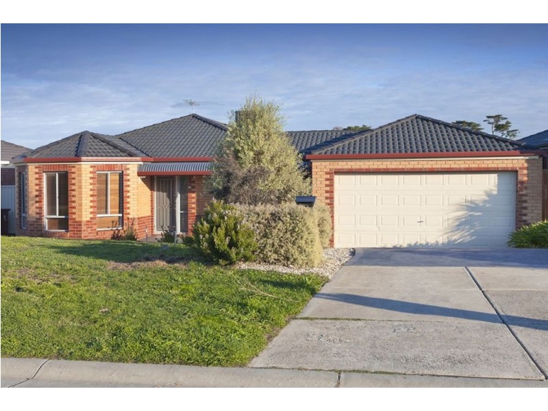 21 Emmer Green Retreat, Cranbourne East VIC 3977