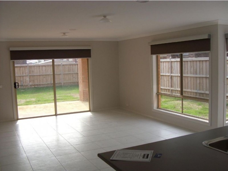 174 Linsell Boulevard, Cranbourne East VIC 3977