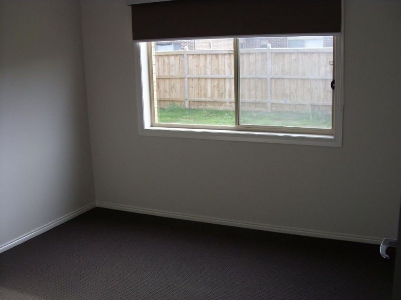 174 Linsell Boulevard, Cranbourne East VIC 3977