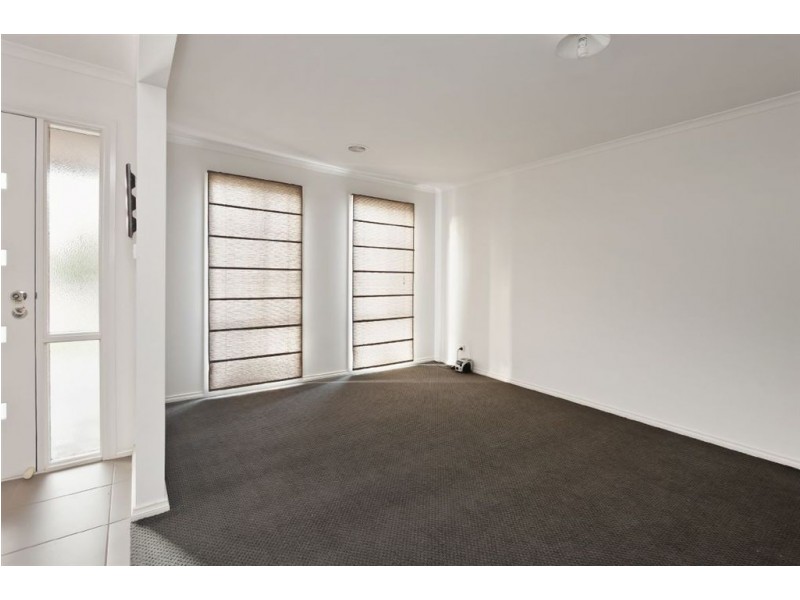 51 Von Nida Drive, Cranbourne North VIC 3977