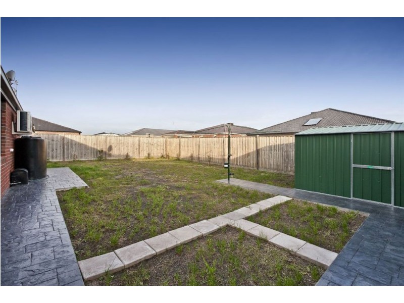 51 Von Nida Drive, Cranbourne North VIC 3977