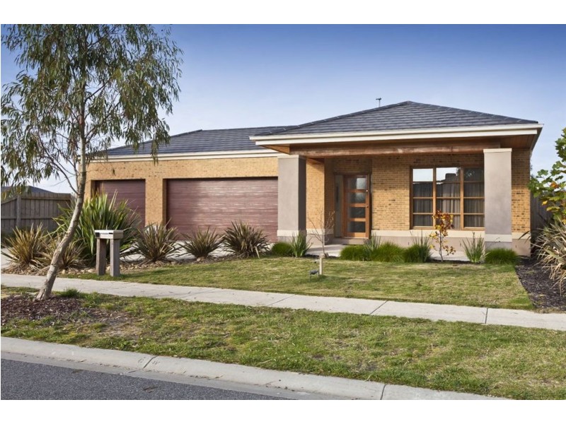 22 Rosslare Place, Cranbourne VIC 3977