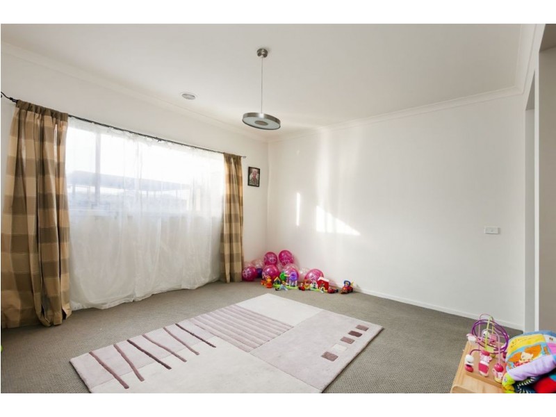 22 Rosslare Place, Cranbourne VIC 3977