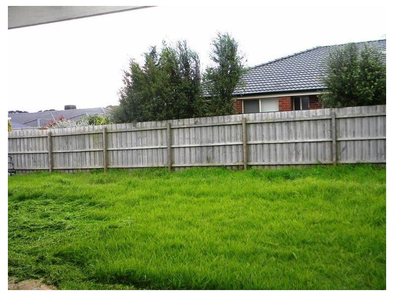 34 Brookland Greens Boulevard, Cranbourne VIC 3977