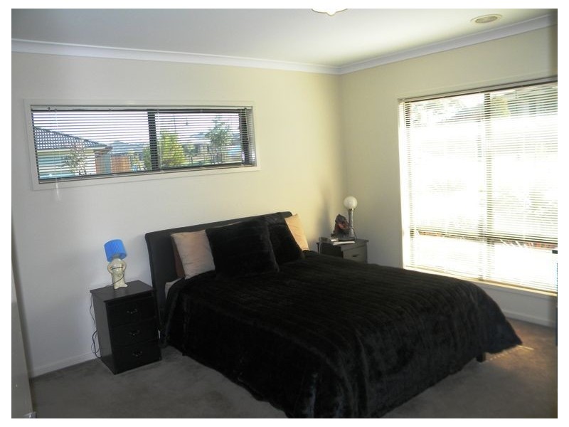 7 Lotus Drive, Cranbourne South VIC 3977