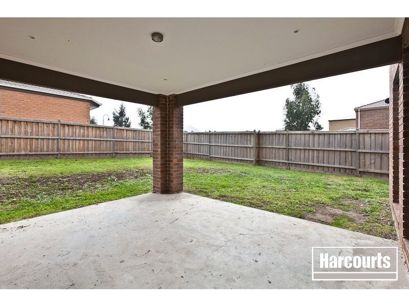 15 Melington Drive, Lyndhurst VIC 3975