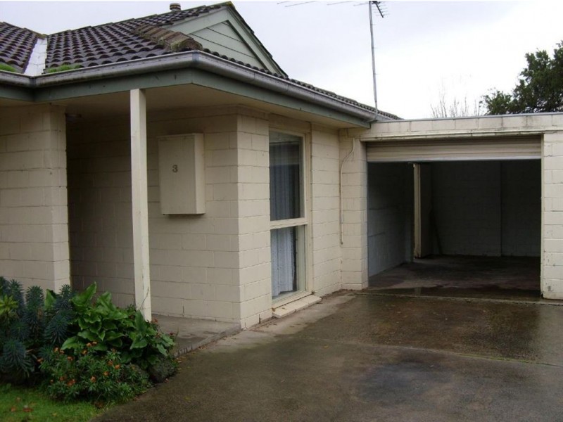 3/5 Walter Street, Cranbourne VIC 3977
