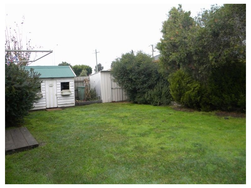 10 Millbank Place, Cranbourne VIC 3977