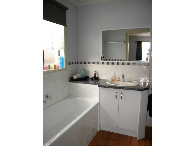 13 Kulkami Way, Cranbourne West VIC 3977