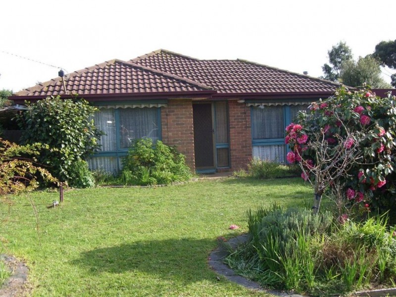 11 Butler court, Cranbourne West VIC 3977