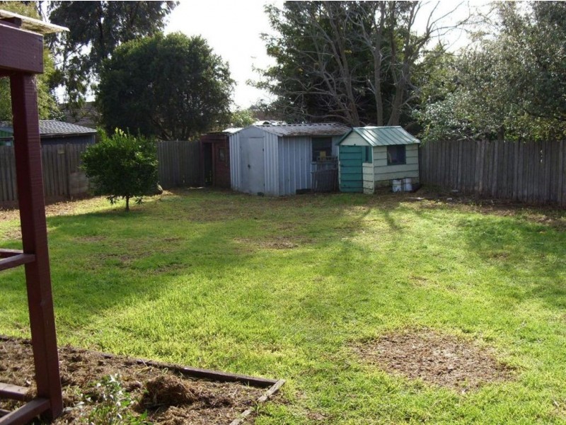 11 Butler court, Cranbourne West VIC 3977