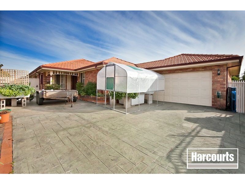 90 Marylyn Place, Cranbourne VIC 3977
