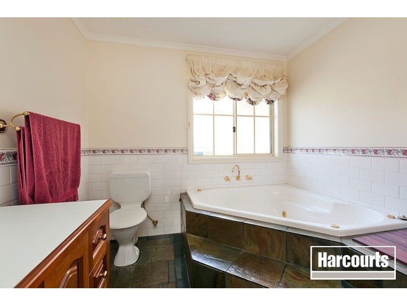 90 Marylyn Place, Cranbourne VIC 3977