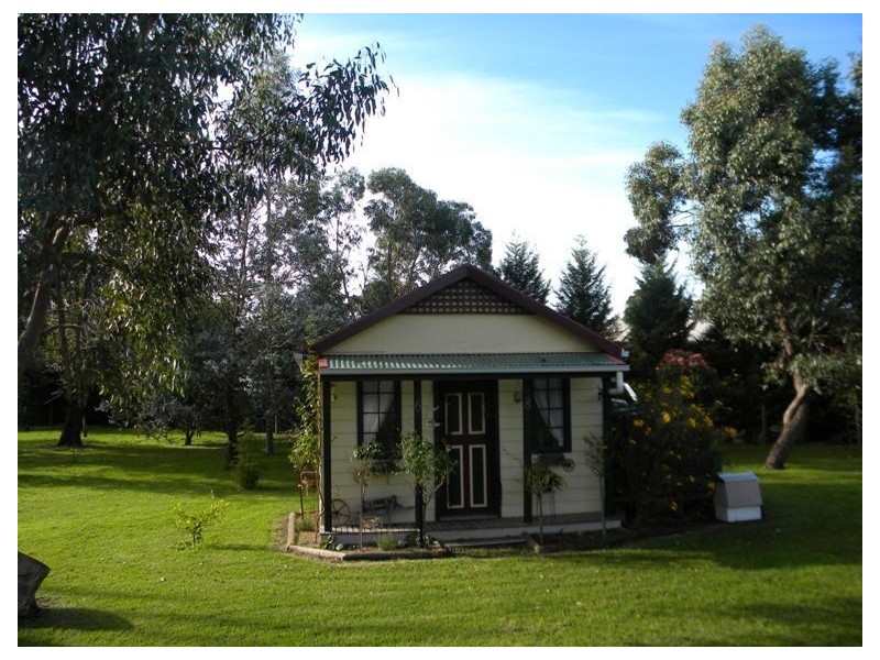 16 Currawong Grove, Cannons Creek VIC 3977