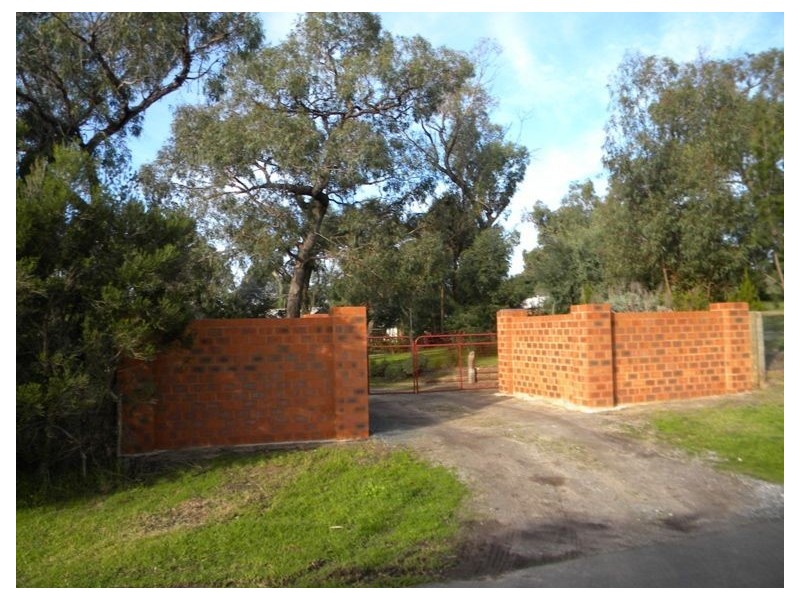 16 Currawong Grove, Cannons Creek VIC 3977