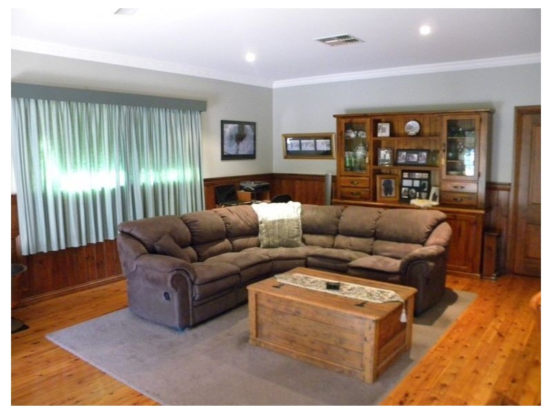 16 Currawong Grove, Cannons Creek VIC 3977