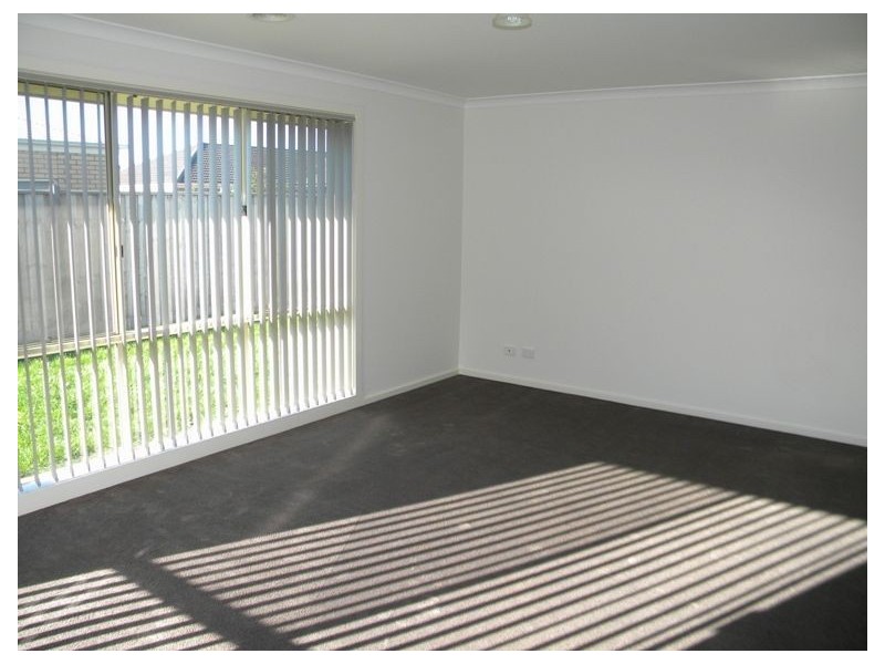 13 Ben Hall Street, Cranbourne East VIC 3977