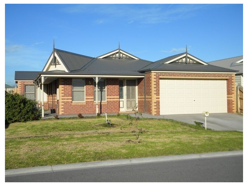 9 St Mellion Court, Cranbourne VIC 3977