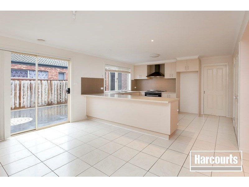 55 Pepperbush Circuit, Cranbourne VIC 3977