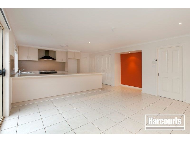 55 Pepperbush Circuit, Cranbourne VIC 3977