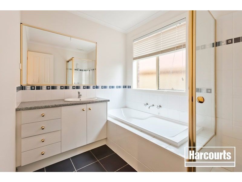 55 Pepperbush Circuit, Cranbourne VIC 3977