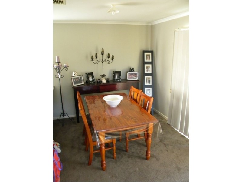 30 Mossman drive, Cranbourne VIC 3977