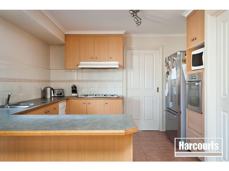 8 Naja Crescent, Hampton Park VIC 3976