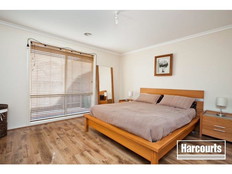 8 Naja Crescent, Hampton Park VIC 3976