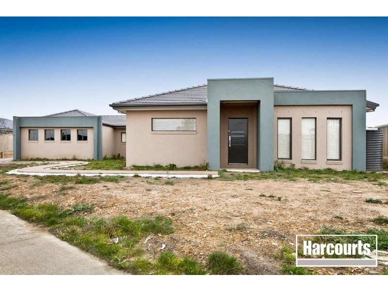 82 Settlers Run, Cranbourne South VIC 3977