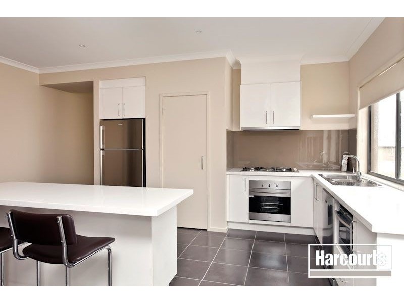 82 Settlers Run, Cranbourne South VIC 3977