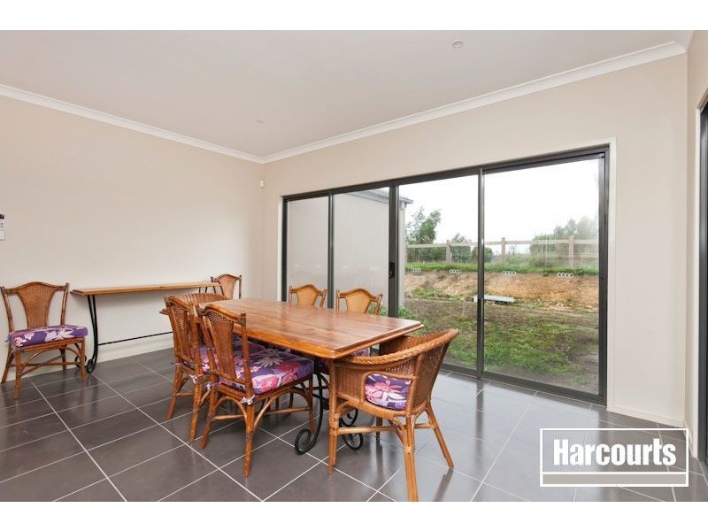 82 Settlers Run, Cranbourne South VIC 3977
