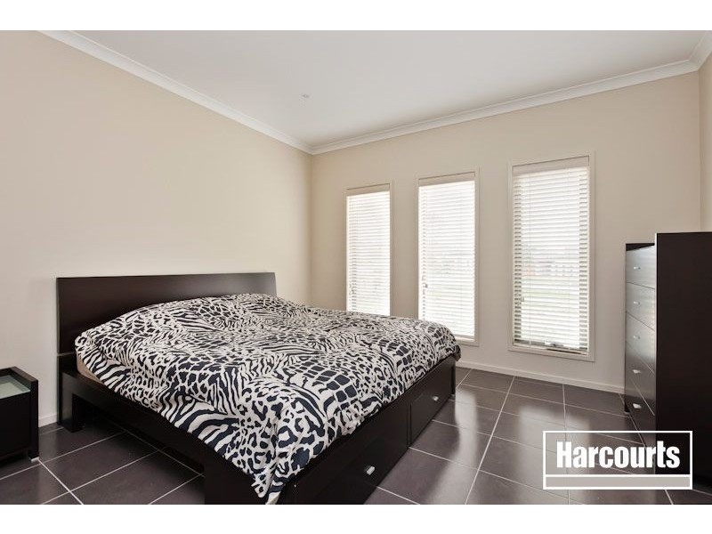 82 Settlers Run, Cranbourne South VIC 3977