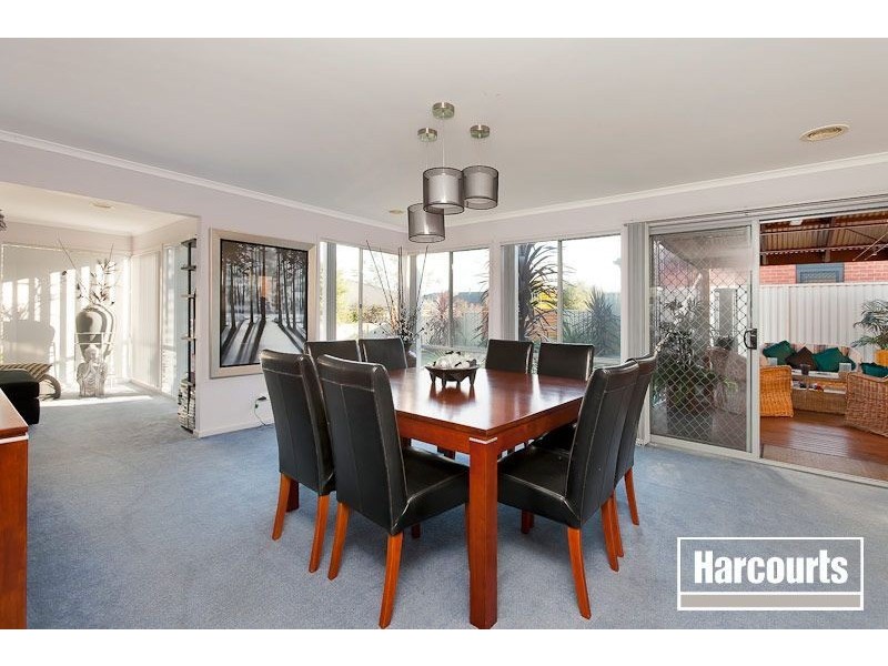 21 Emmer Green Retreat, Cranbourne VIC 3977
