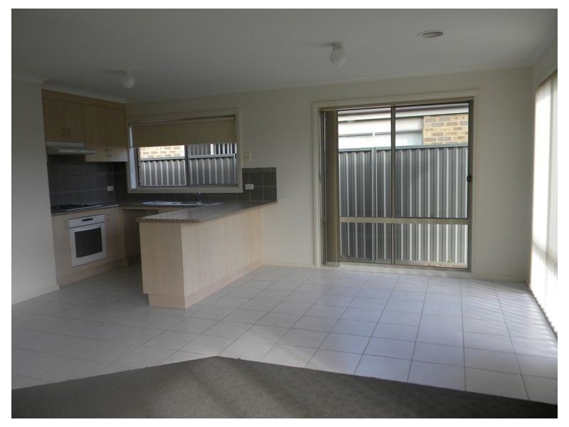 26 Mossman Drive, Cranbourne VIC 3977
