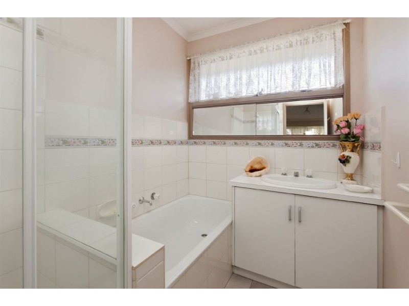 3 Kingsvale Court, Cranbourne VIC 3977