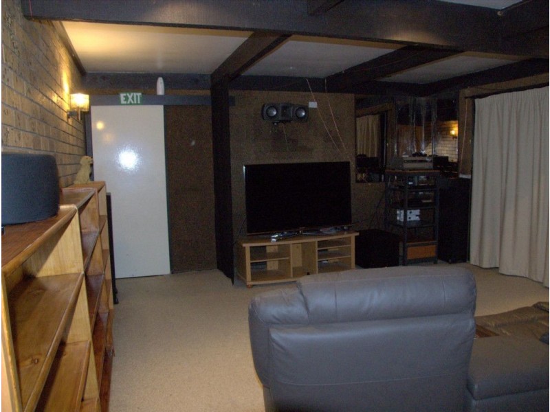 20 Bruce Street, Cranbourne VIC 3977