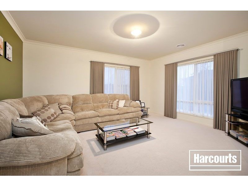 2 Cordia Avenue, Cranbourne South VIC 3977