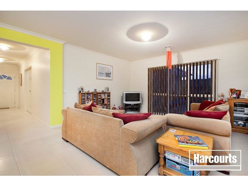 2 Cordia Avenue, Cranbourne South VIC 3977