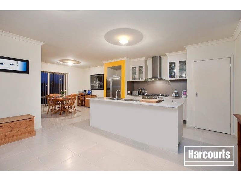 2 Cordia Avenue, Cranbourne South VIC 3977