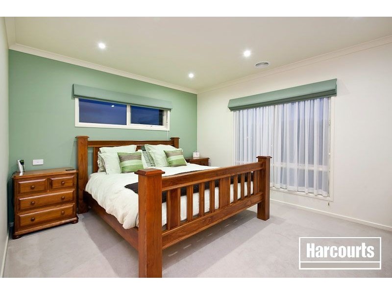 2 Cordia Avenue, Cranbourne South VIC 3977