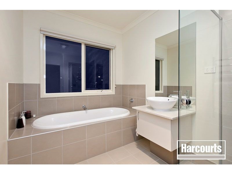 2 Cordia Avenue, Cranbourne South VIC 3977