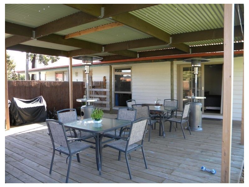 1 Sarno Court, Cranbourne VIC 3977