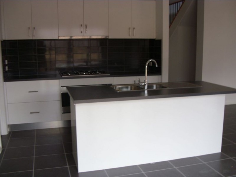 23 Waterhouse Way, Cranbourne South VIC 3977