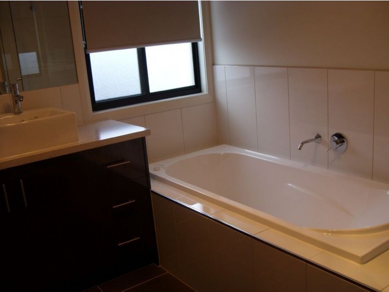 23 Waterhouse Way, Cranbourne South VIC 3977