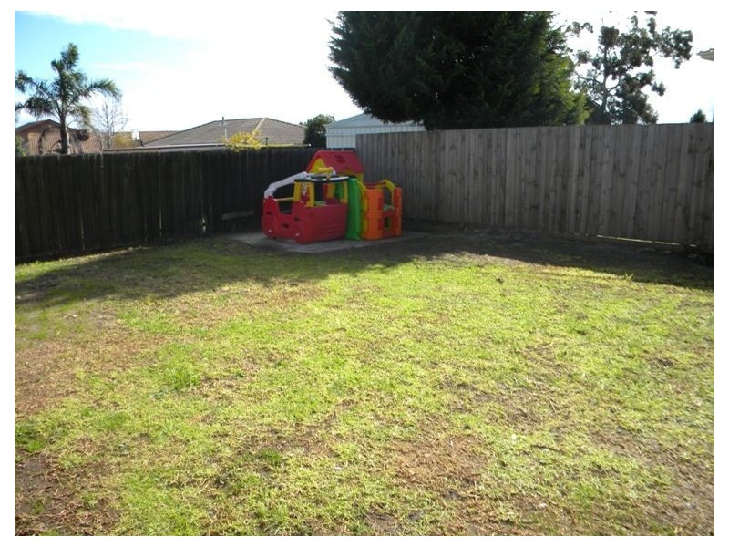 163 Courtenay Avenue, Cranbourne North VIC 3977