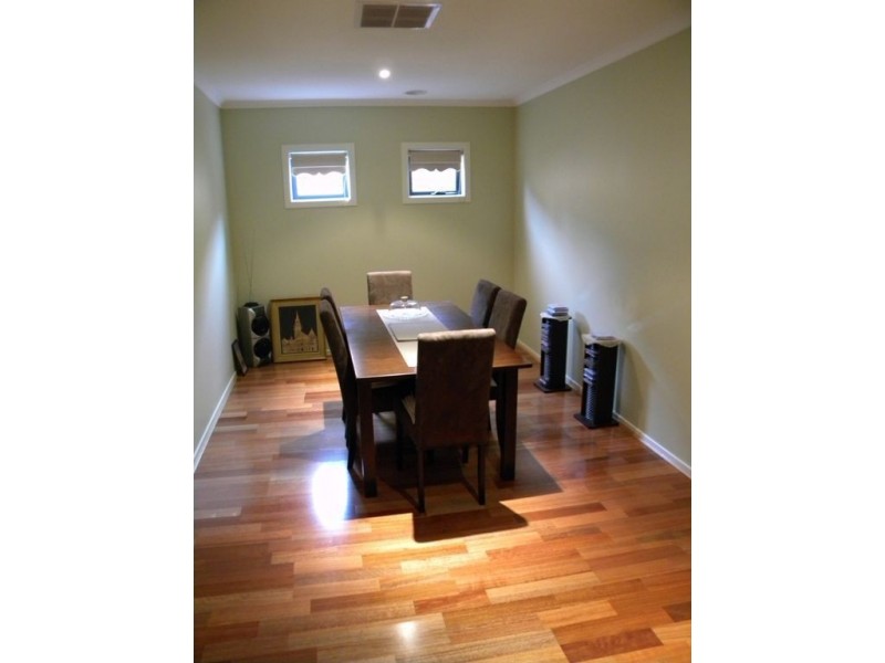 21 Weathertop Way, Cranbourne East VIC 3977