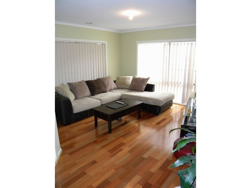 21 Weathertop Way, Cranbourne East VIC 3977